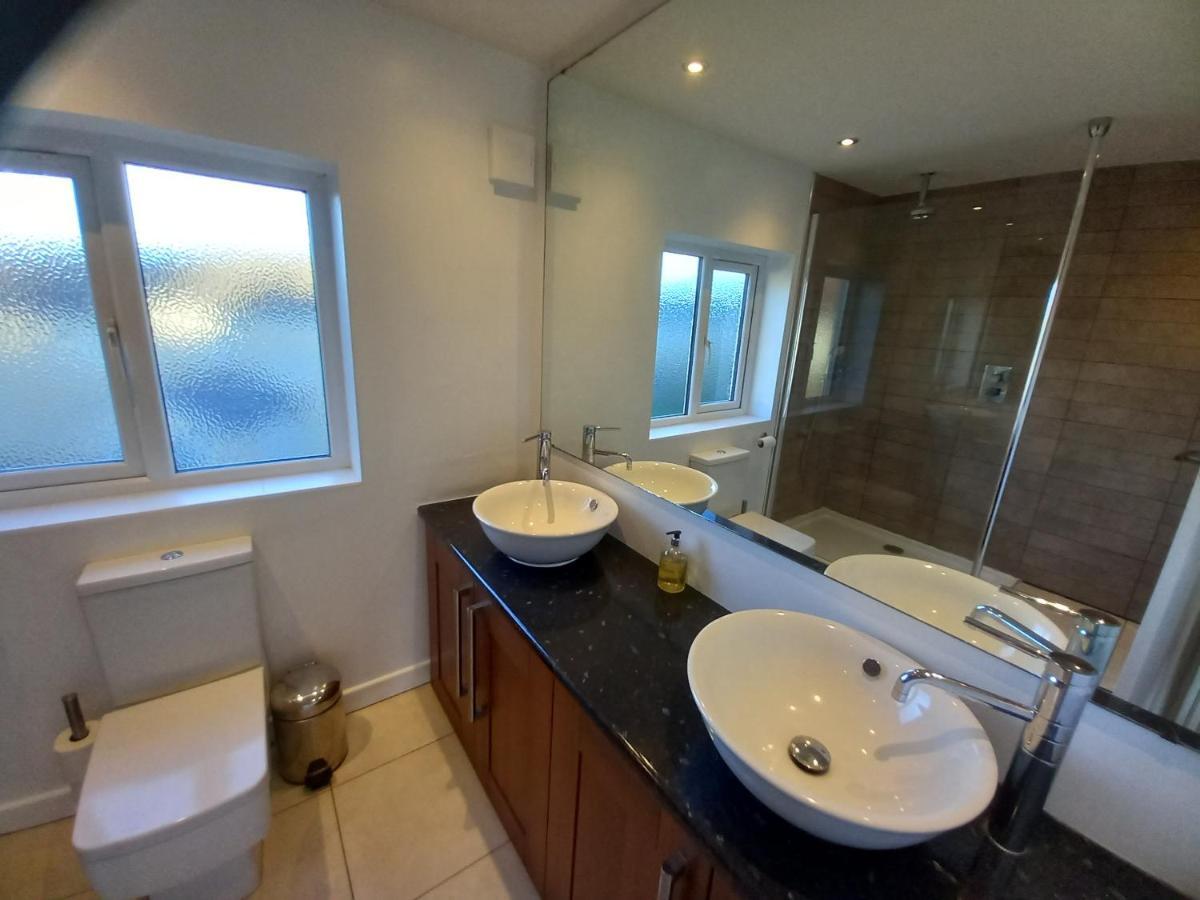 Villa Grange Croft Ben Rhydding Exterior foto